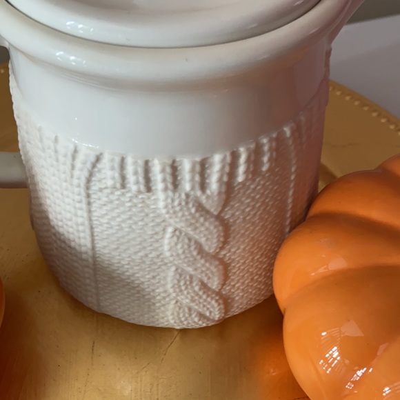 Beautiful white cable knit teapot - Picture 4 of 6